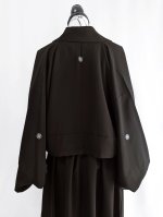 画像13: 【金箔飛鶴×丸に岩の角字紋】落款付き黒留袖オーバースカートセットアップ (13)