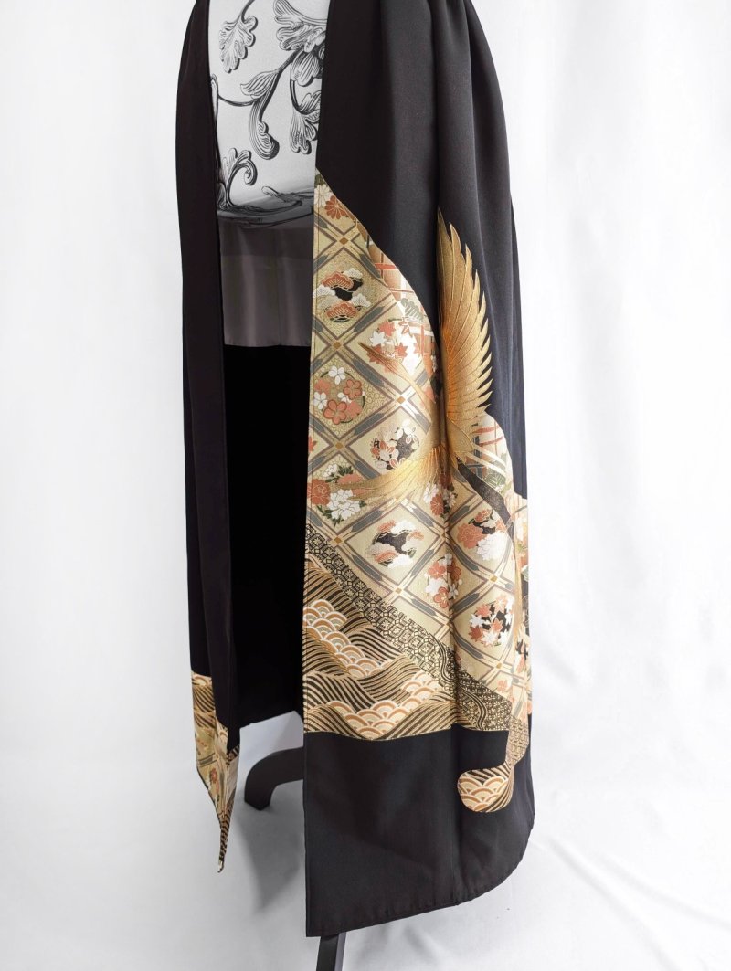 画像19: 【金箔飛鶴×丸に岩の角字紋】落款付き黒留袖オーバースカートセットアップ (19)