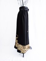 画像23: 【金箔飛鶴×丸に岩の角字紋】落款付き黒留袖オーバースカートセットアップ (23)