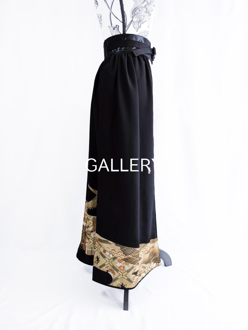 画像23: 【金箔飛鶴×丸に岩の角字紋】落款付き黒留袖オーバースカートセットアップ (23)