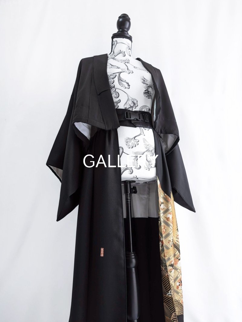 画像6: 【金箔飛鶴×丸に岩の角字紋】落款付き黒留袖オーバースカートセットアップ (6)