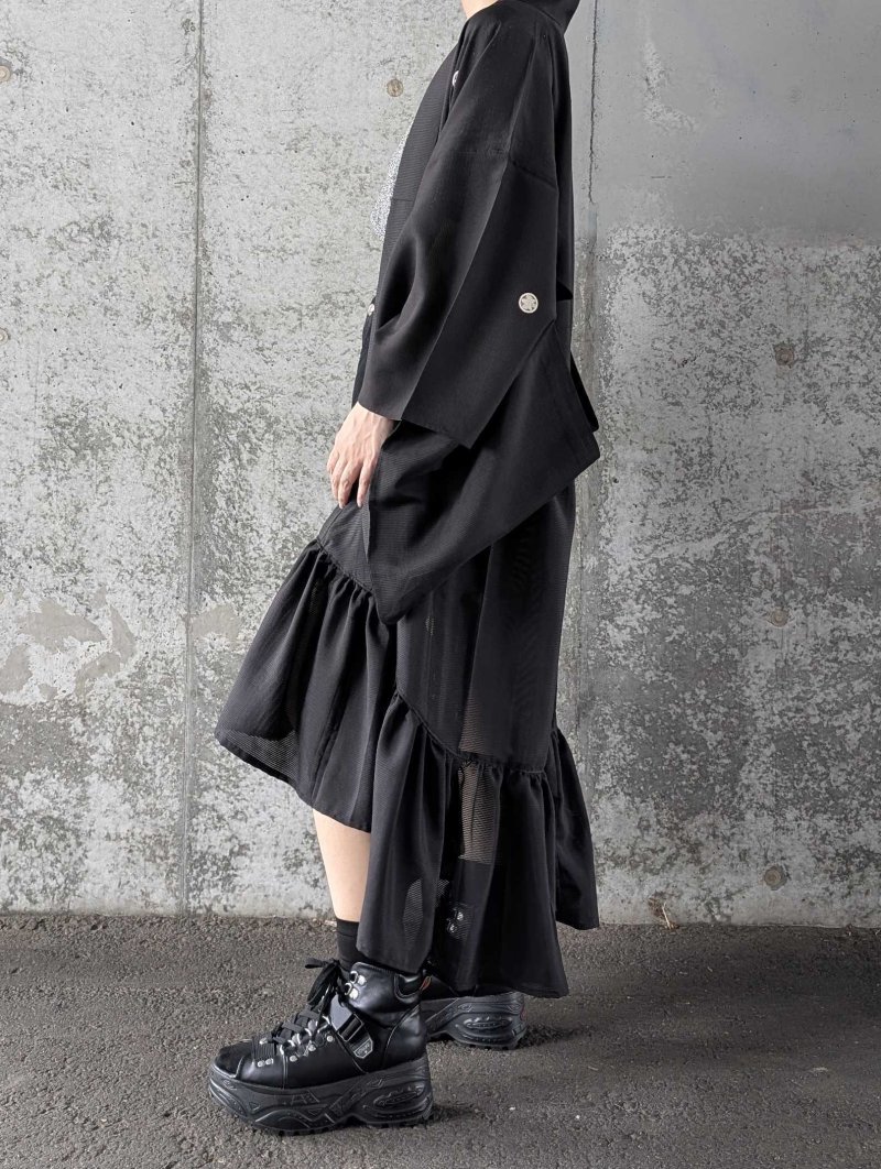 画像4: 【丸に立ち沢瀉紋】黒紋付シースルーフリルガウン (4)