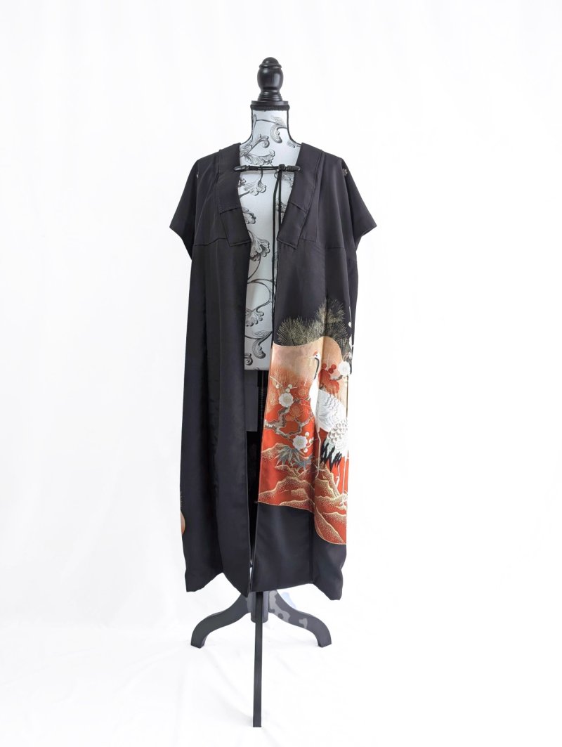 画像9: 【梅×刺繍立ち鶴】黒留袖ガウン＆アームカバー (9)