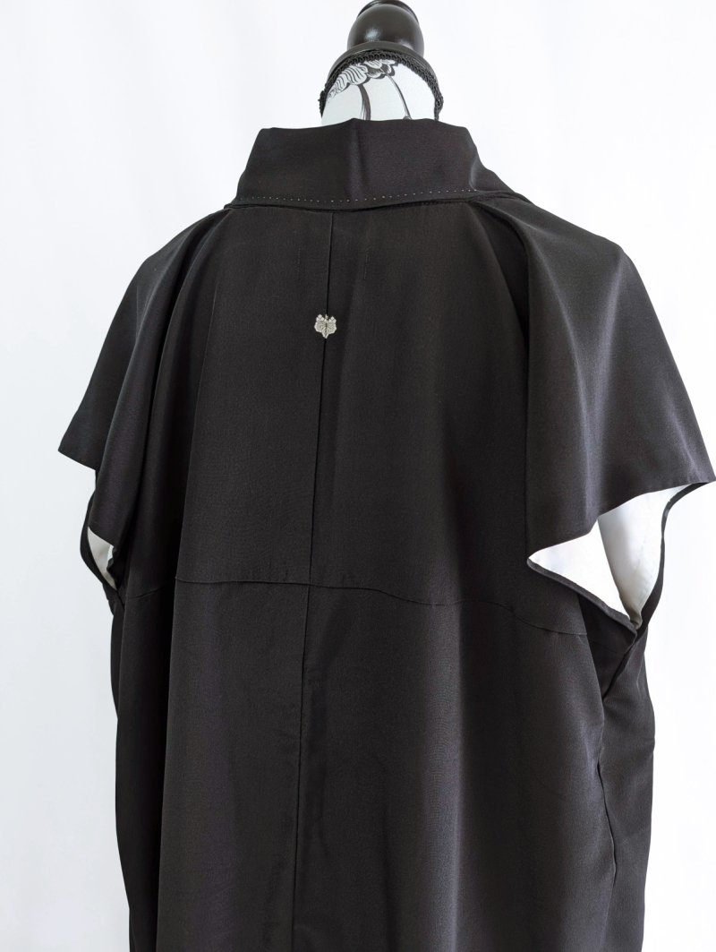 画像18: 【梅×刺繍立ち鶴】黒留袖ガウン＆アームカバー (18)