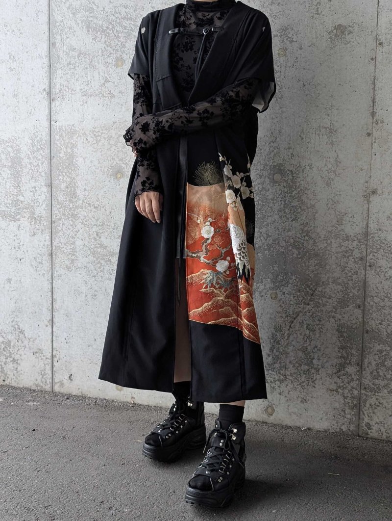 画像5: 【梅×刺繍立ち鶴】黒留袖ガウン＆アームカバー (5)