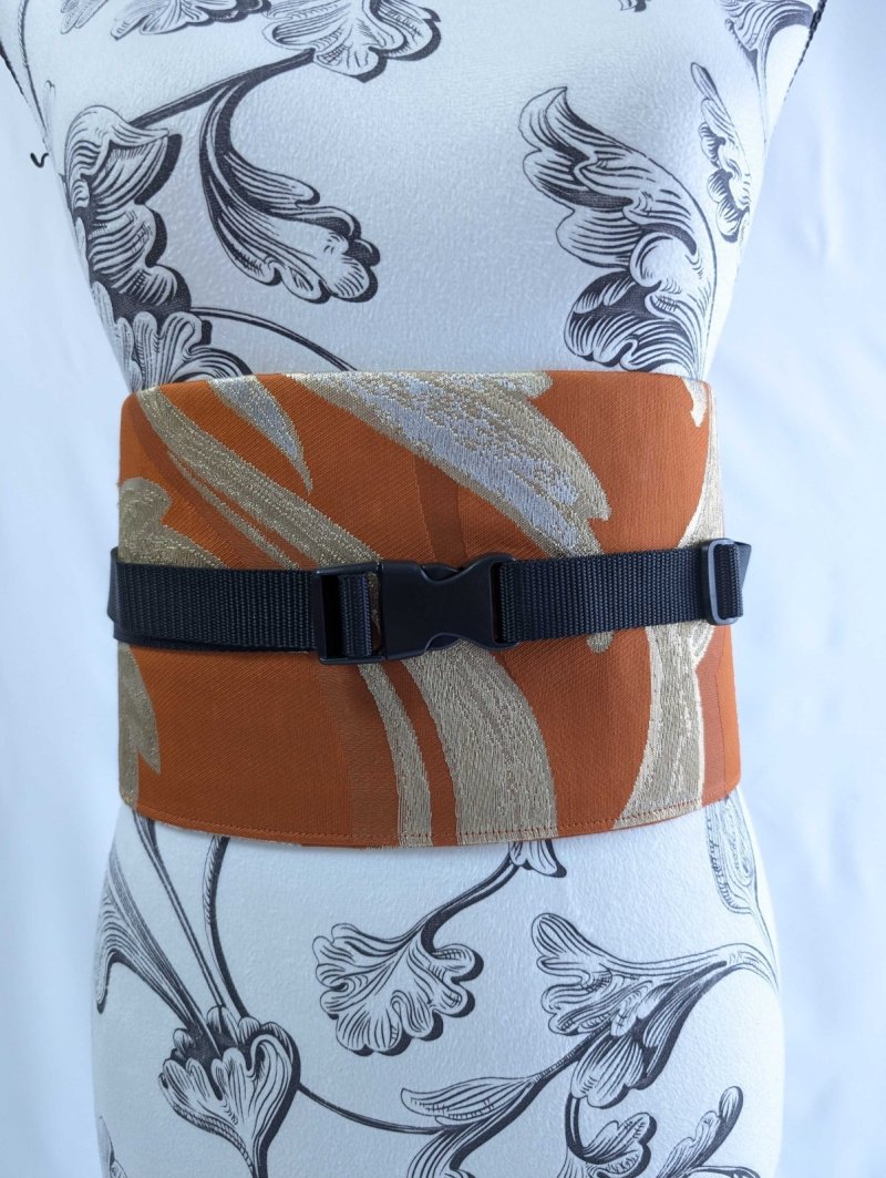 画像2: 帯ベルト【金糸×オレンジ×草葉模様】 (2)
