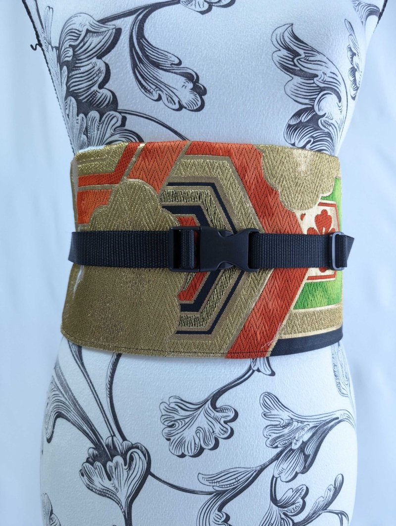 画像2: 帯ベルト【金糸×雲取り×亀甲文様】 (2)