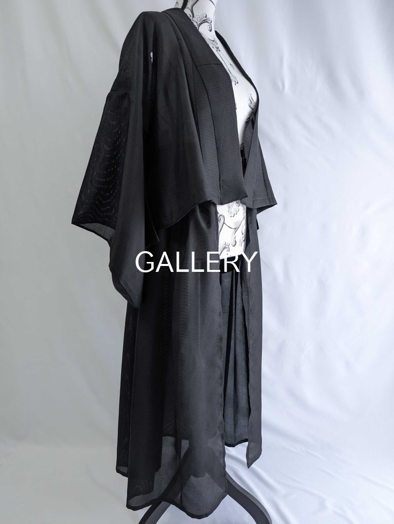 画像12: 【三つ柏】黒紋付シースルーオーバースカートセットアップ (12)