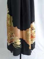 画像14: 【雲取り×金駒笠松に四季草花】黒留袖オーバースカート (14)