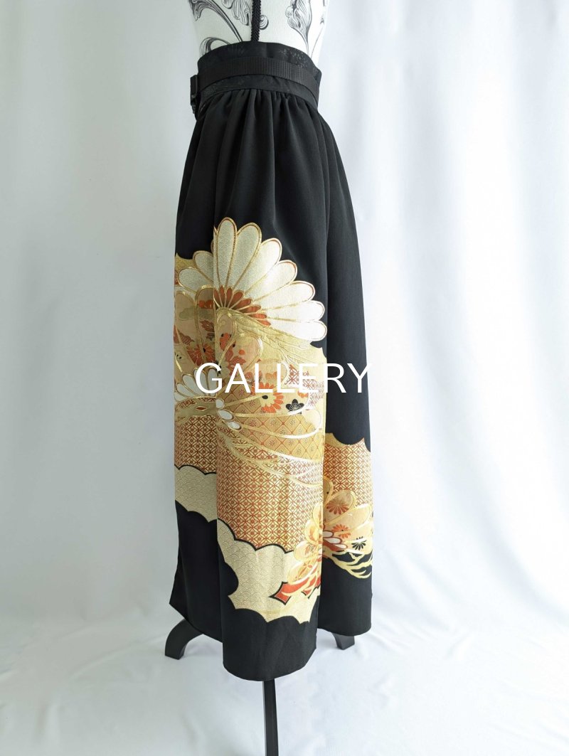 画像11: 【雲取り×金駒笠松に四季草花】黒留袖オーバースカート (11)