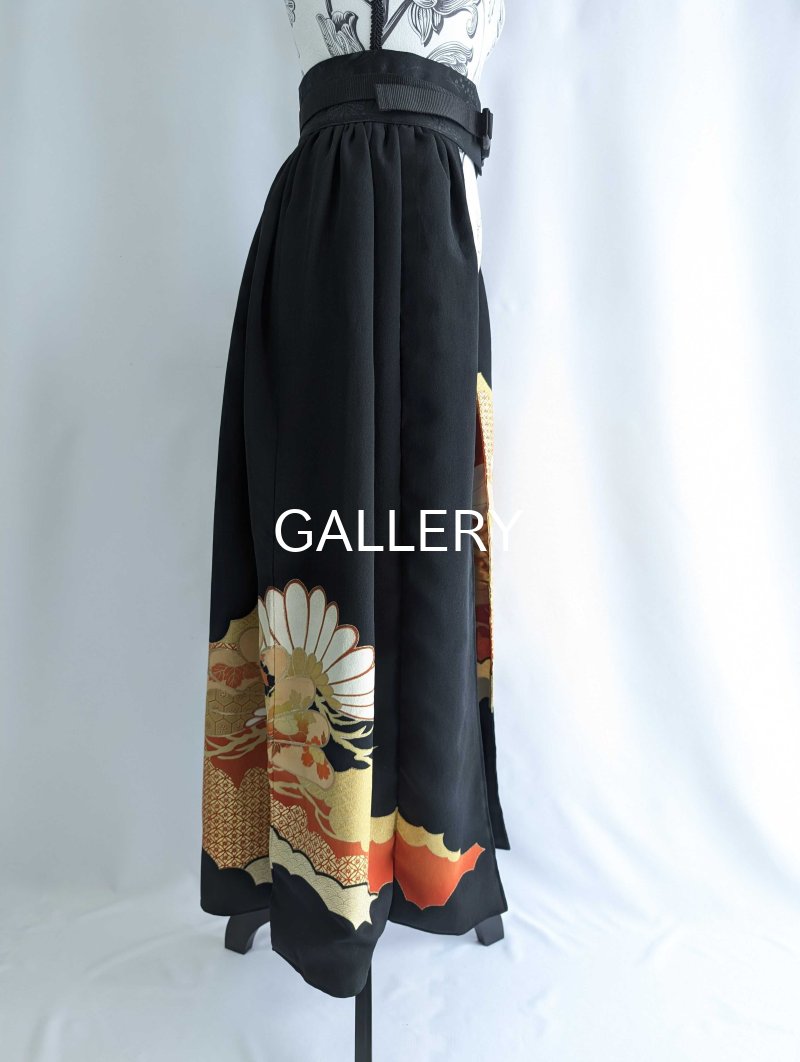 画像15: 【雲取り×金駒笠松に四季草花】黒留袖オーバースカート (15)