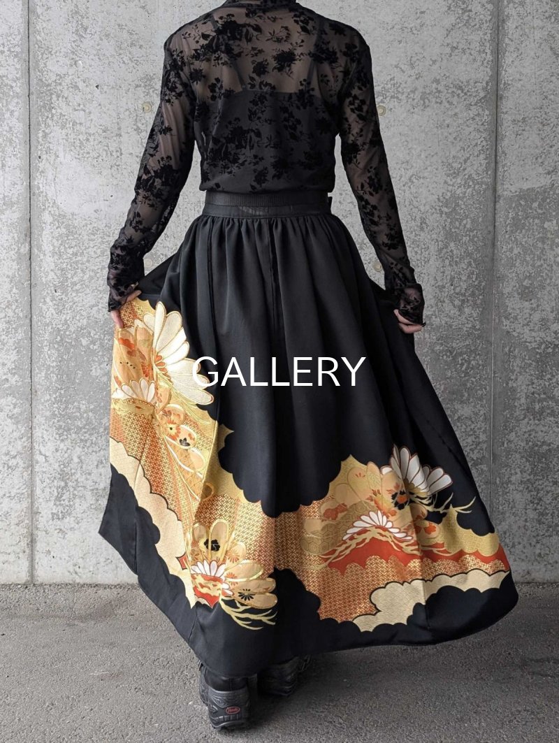 画像3: 【雲取り×金駒笠松に四季草花】黒留袖オーバースカート (3)