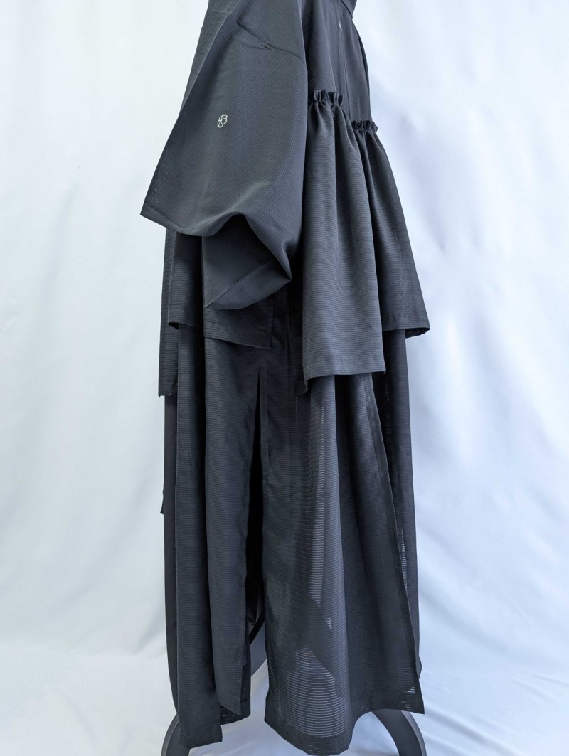 画像16: 【中陰蔦紋】黒紋付クラゲガウン (16)