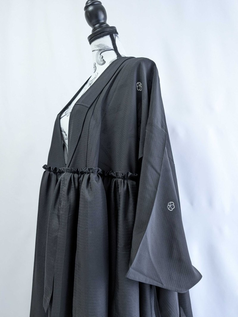 画像12: 【中陰蔦紋】黒紋付クラゲガウン (12)