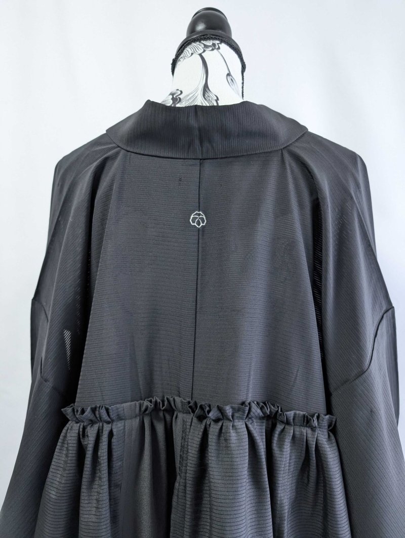 画像18: 【中陰蔦紋】黒紋付クラゲガウン (18)