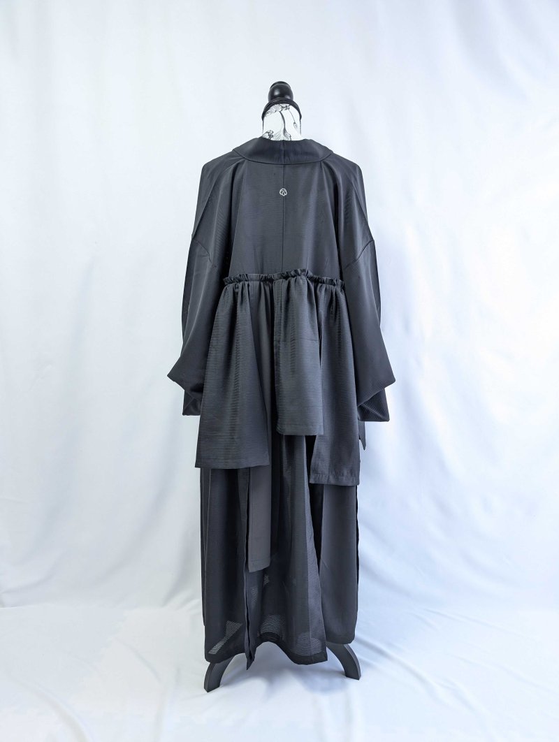 画像17: 【中陰蔦紋】黒紋付クラゲガウン (17)