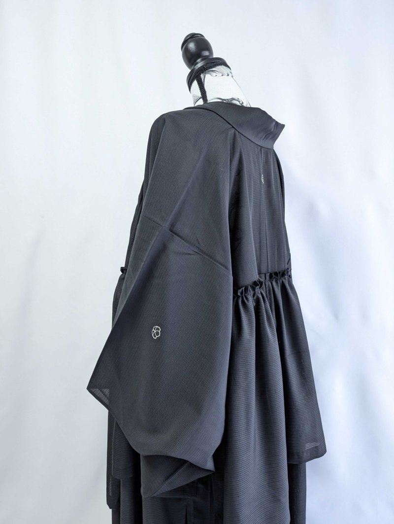 画像15: 【中陰蔦紋】黒紋付クラゲガウン (15)