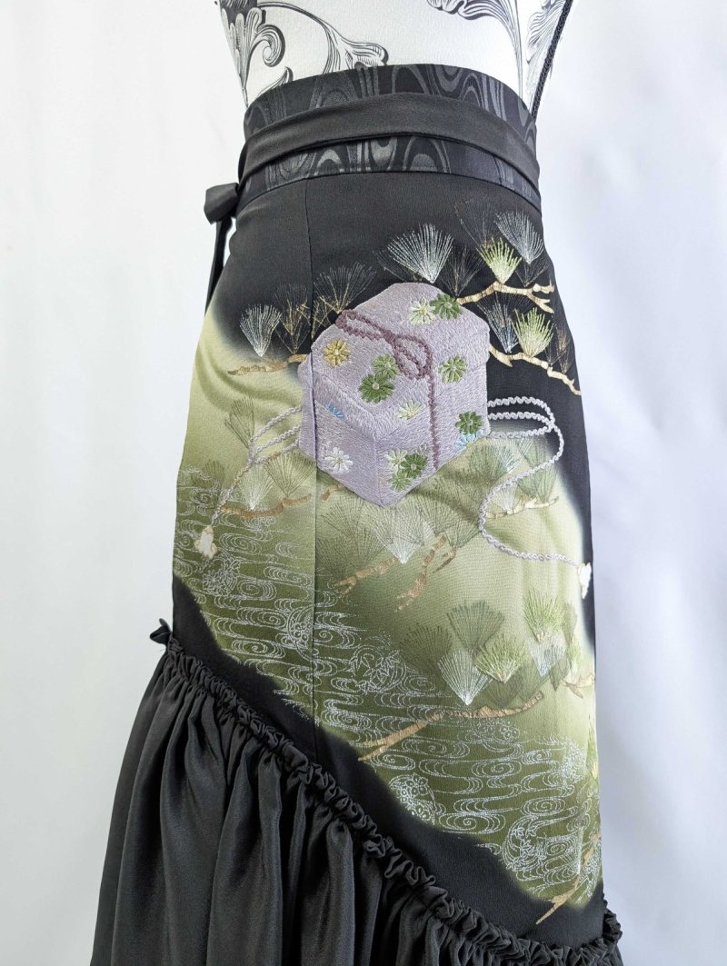 画像7: 【松に文箱文様】黒留袖マーメイドラップスカート (7)