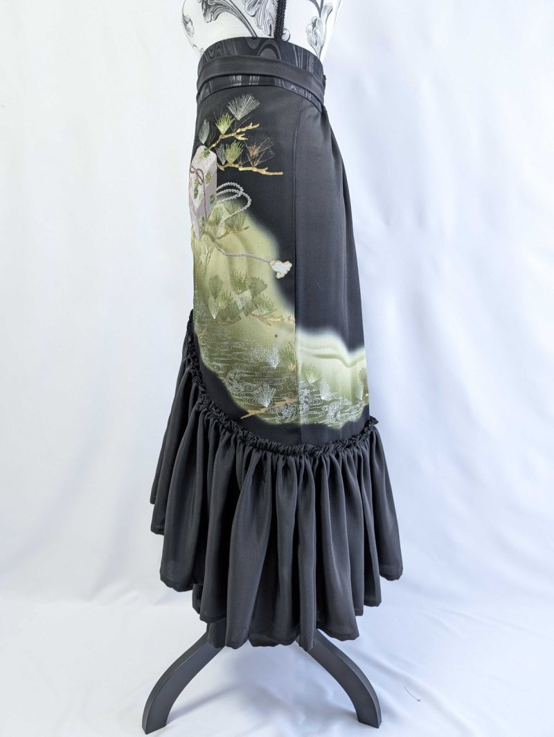 画像11: 【松に文箱文様】黒留袖マーメイドラップスカート (11)