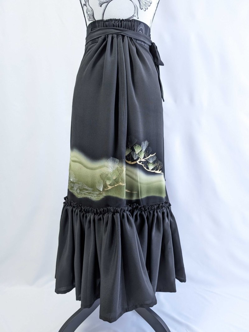 画像13: 【松に文箱文様】黒留袖マーメイドラップスカート (13)