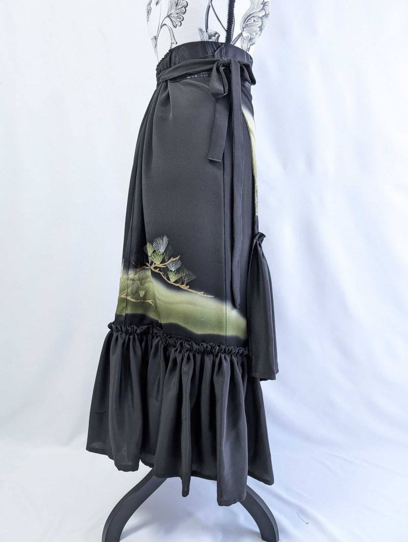 画像15: 【松に文箱文様】黒留袖マーメイドラップスカート (15)