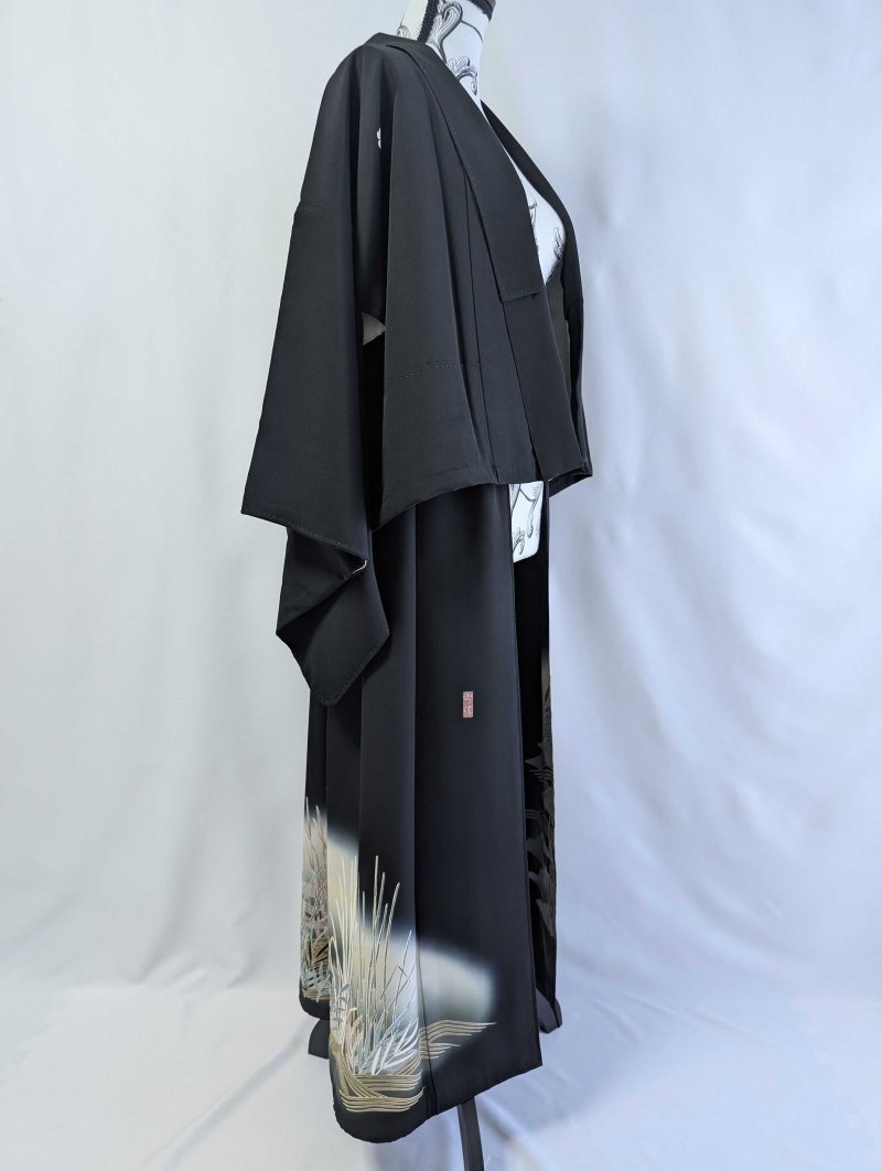 画像15: 【片喰紋×流水に竹や葦】落款付き黒留袖オーバースカートセットアップ (15)