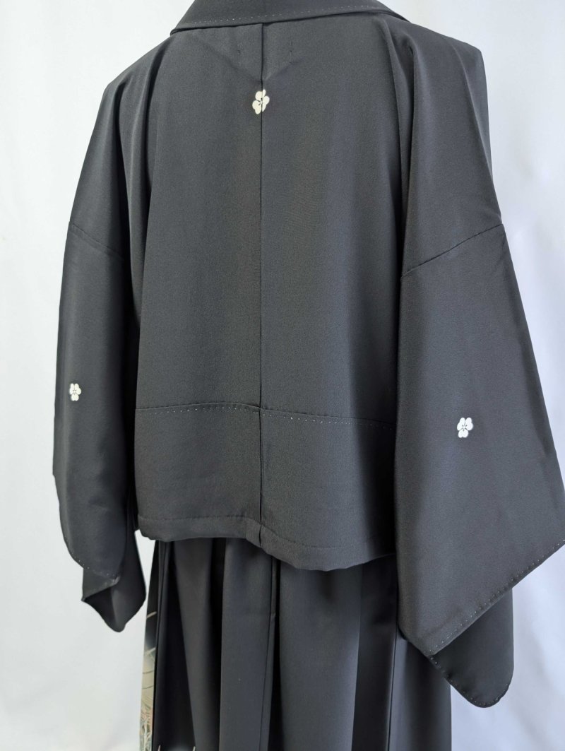 画像14: 【片喰紋×流水に竹や葦】落款付き黒留袖オーバースカートセットアップ (14)