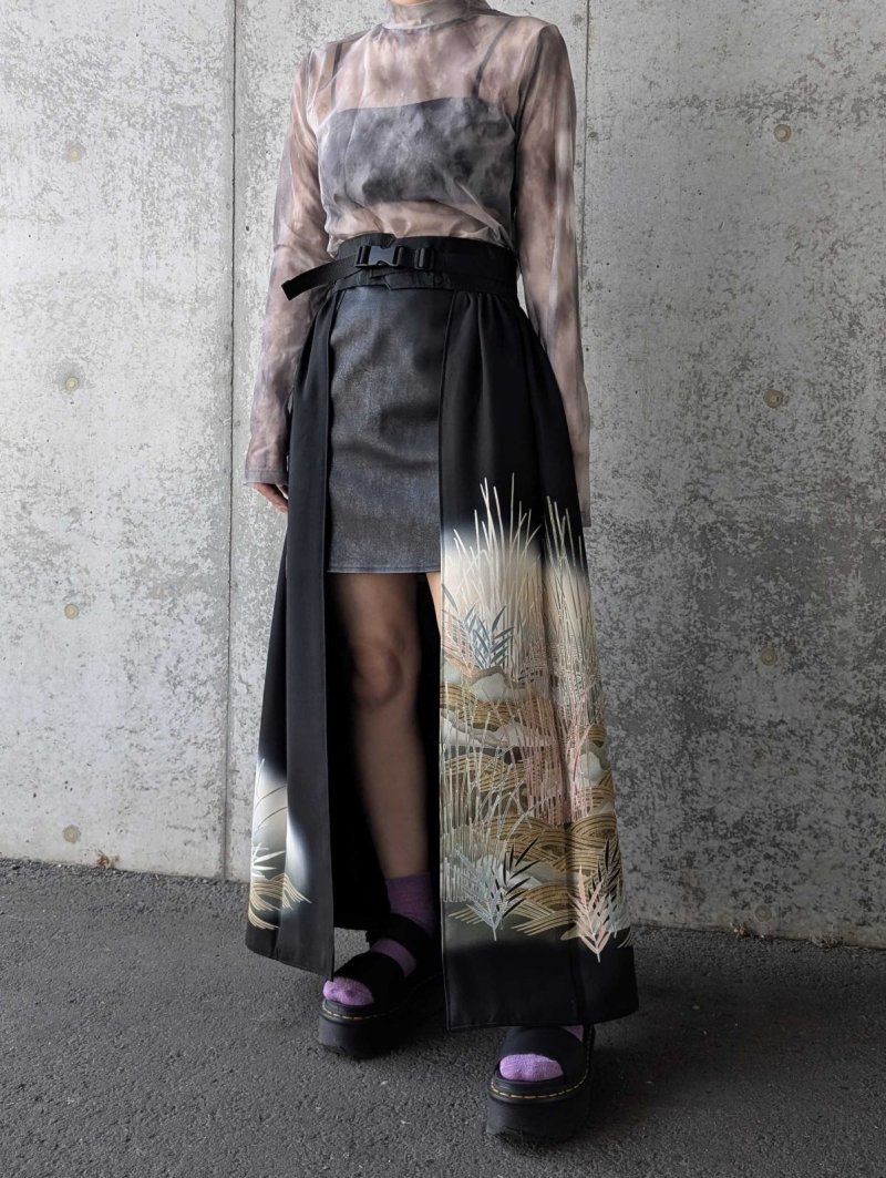 画像6: 【片喰紋×流水に竹や葦】落款付き黒留袖オーバースカートセットアップ (6)