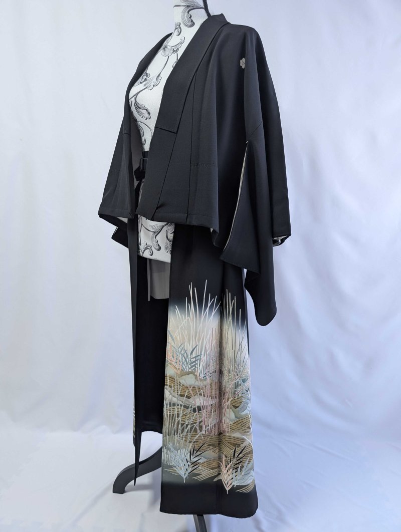 画像10: 【片喰紋×流水に竹や葦】落款付き黒留袖オーバースカートセットアップ (10)