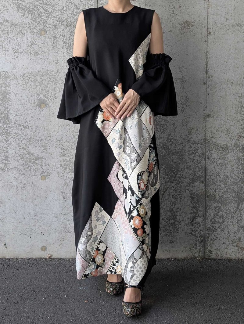 画像2: 【抱き茗荷紋×菊重ね】黒留袖ワンピース＆フリルスリーブ (2)