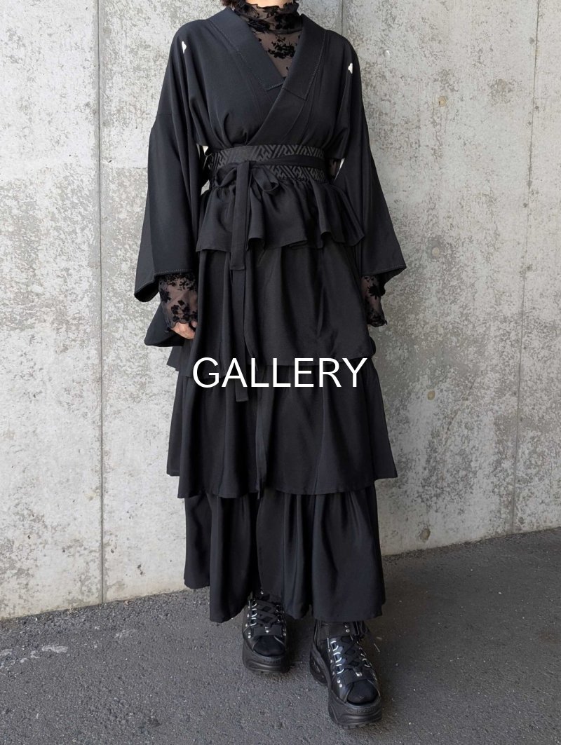 画像3: 【違い鷹の羽紋】黒紋付フリルティアードラップスカートセットアップ (3)