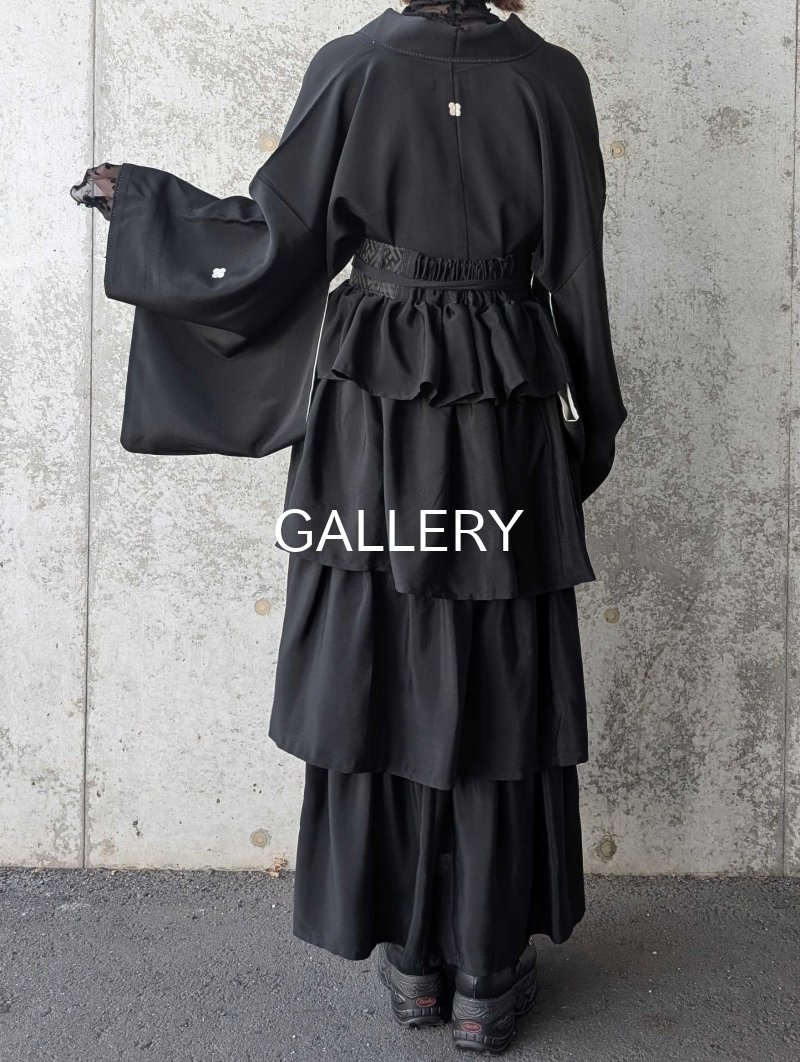 画像5: 【違い鷹の羽紋】黒紋付フリルティアードラップスカートセットアップ (5)