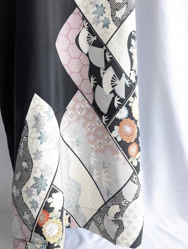 画像21: 【抱き茗荷紋×菊重ね】黒留袖ワンピース＆フリルスリーブ (21)