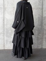 画像12: 【違い鷹の羽紋】黒紋付フリルティアードラップスカートセットアップ (12)