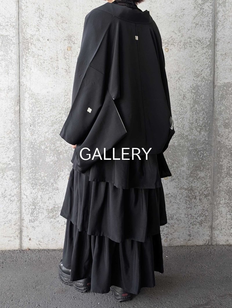 画像12: 【違い鷹の羽紋】黒紋付フリルティアードラップスカートセットアップ (12)