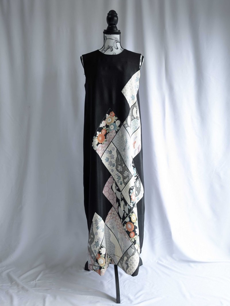 画像13: 【抱き茗荷紋×菊重ね】黒留袖ワンピース＆フリルスリーブ (13)