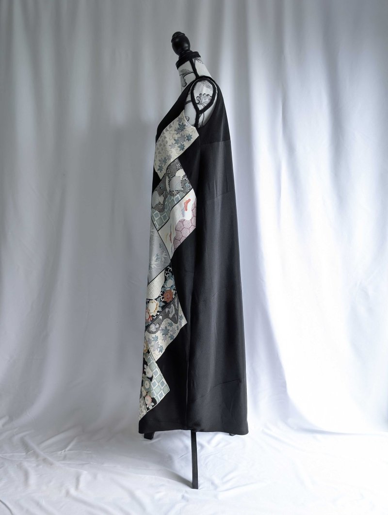 画像16: 【抱き茗荷紋×菊重ね】黒留袖ワンピース＆フリルスリーブ (16)