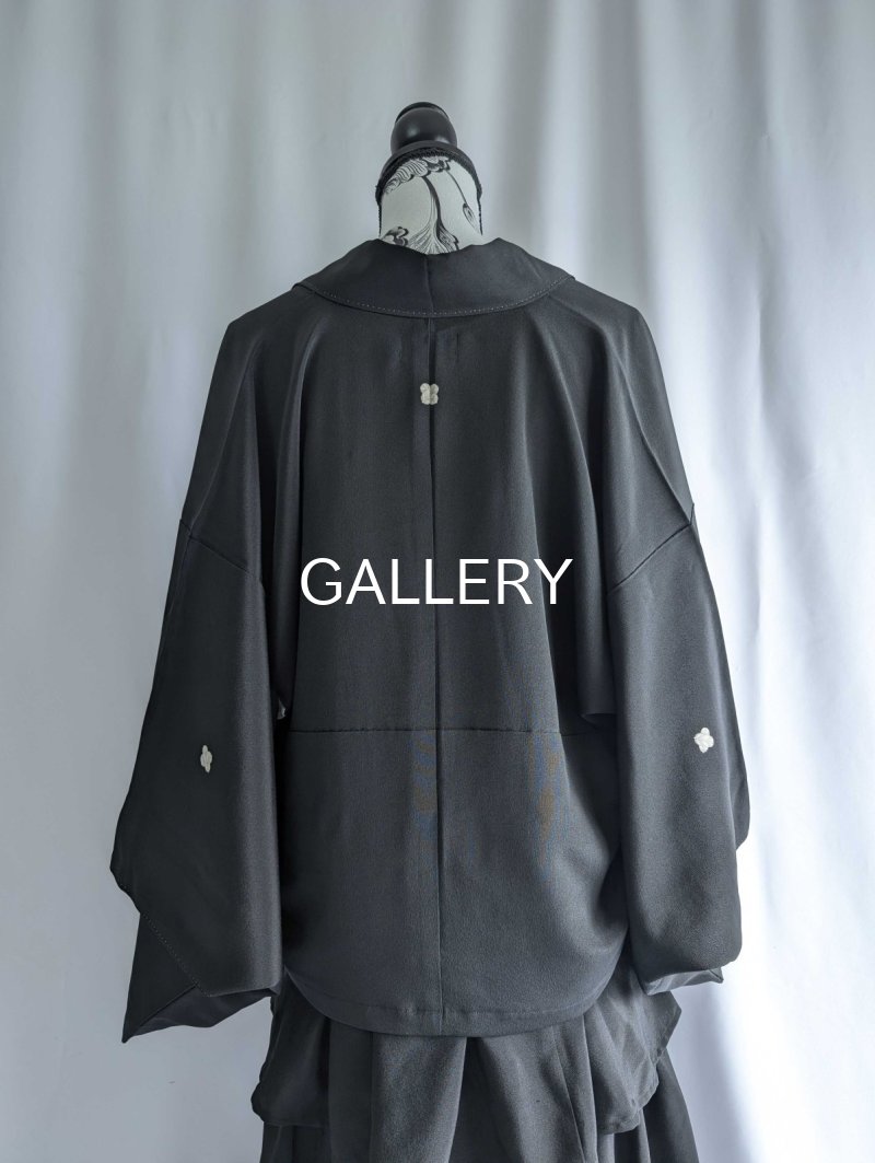 画像27: 【違い鷹の羽紋】黒紋付フリルティアードラップスカートセットアップ (27)