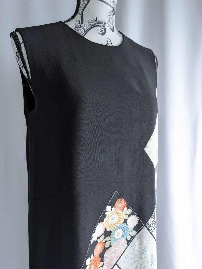 画像20: 【抱き茗荷紋×菊重ね】黒留袖ワンピース＆フリルスリーブ (20)