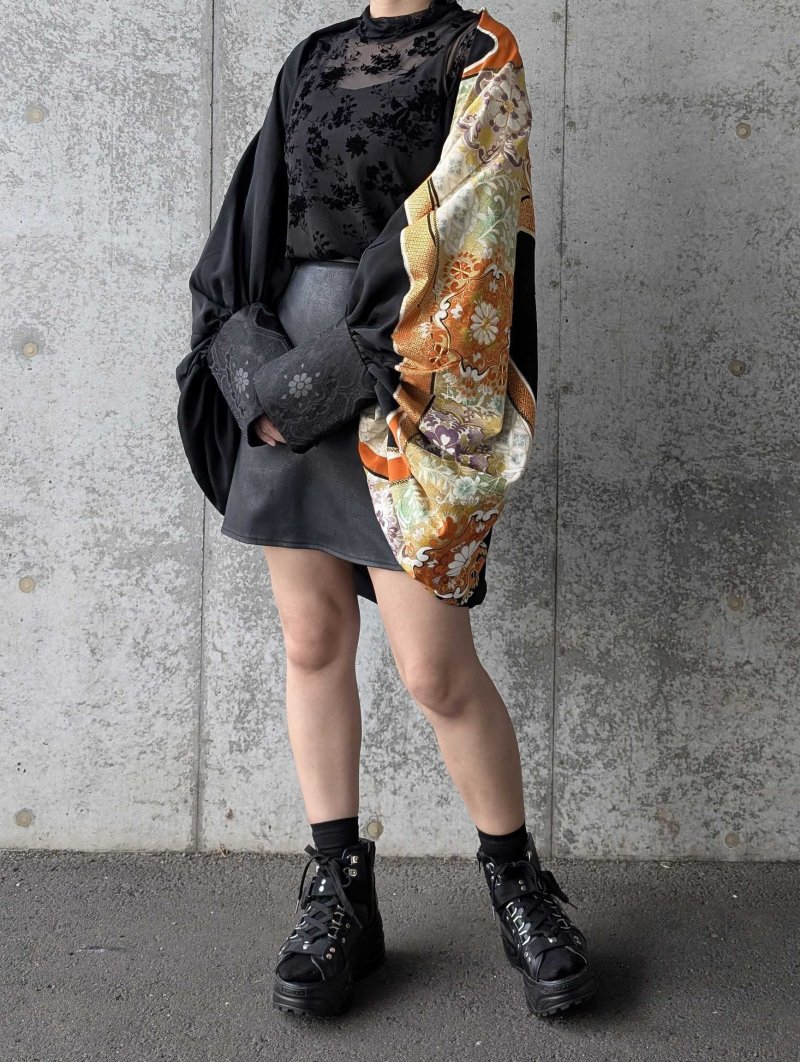 画像2: 【金駒華紋】黒留袖ビッグシルエットマーガレット (2)