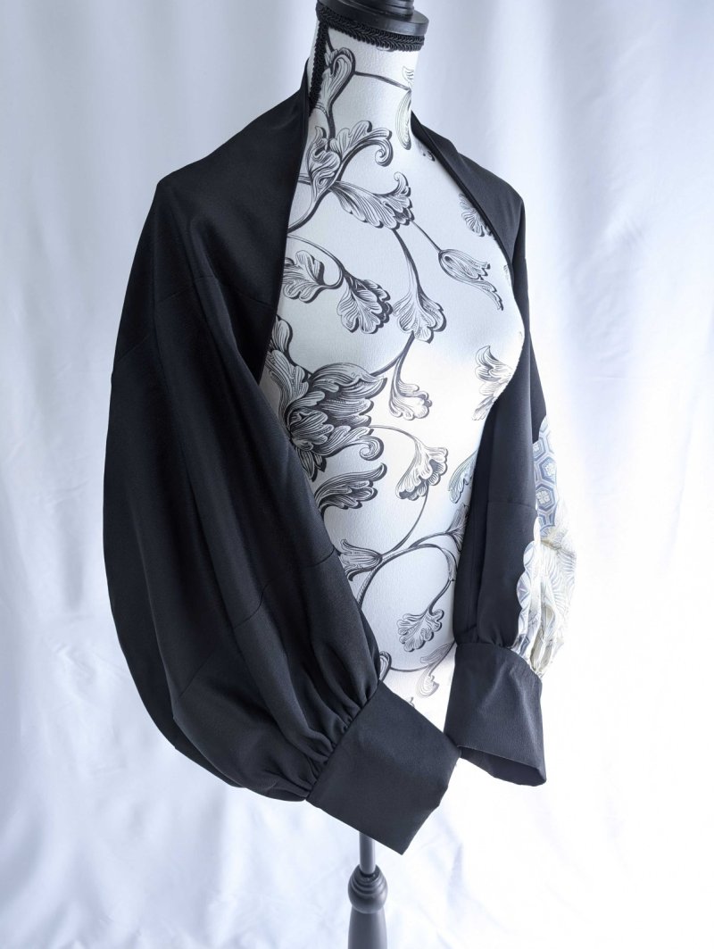 画像17: 【飛鶴×亀甲文様】黒留袖マーガレット (17)