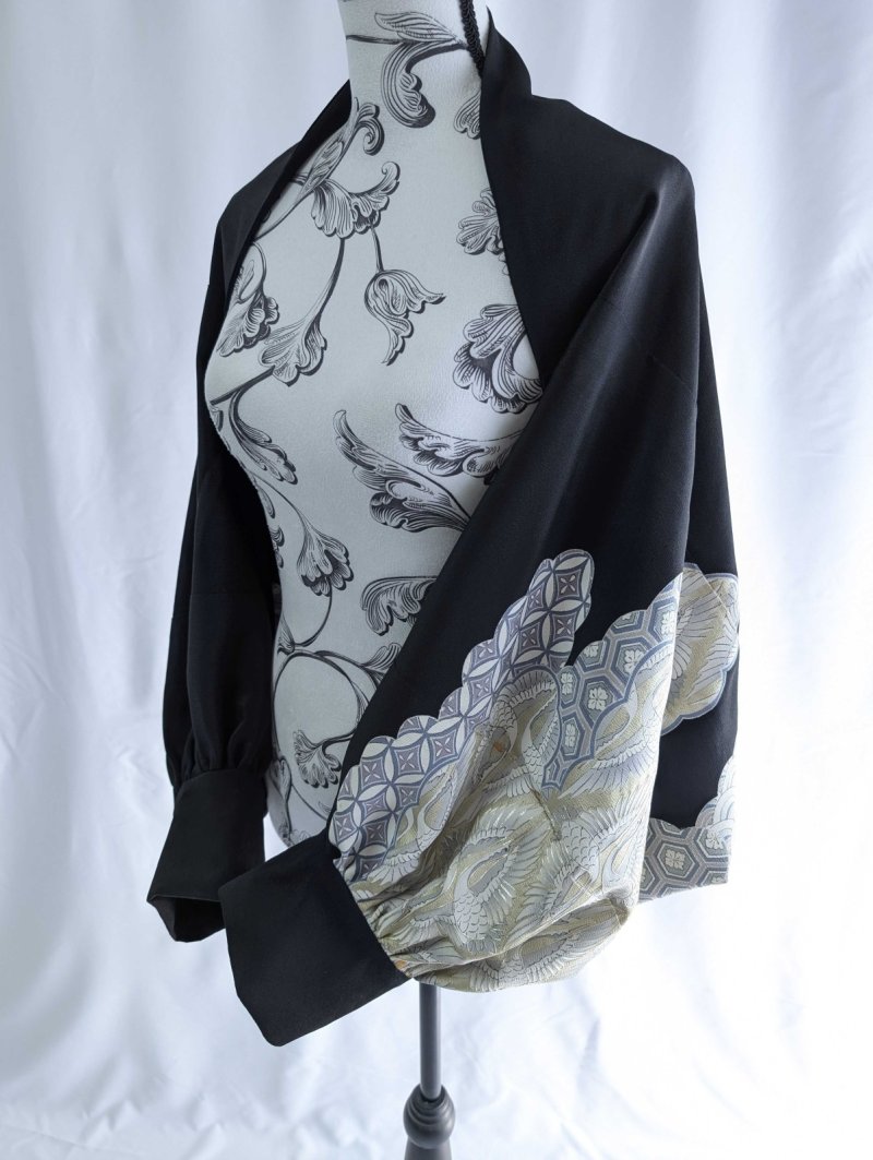 画像16: 【飛鶴×亀甲文様】黒留袖マーガレット (16)