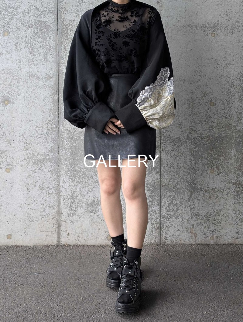 画像1: 【飛鶴×亀甲文様】黒留袖マーガレット (1)