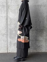 画像5: 【雲取り×笹紅葉】黒留袖ワイドパンツセットアップ (5)