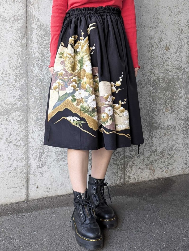 画像2: 【尾長鶏×梅】黒留袖マルチスカート (2)