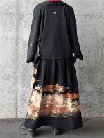 画像4: 【金駒飛鶴×流水立浪】黒留袖オーバースカートセットアップ (4)