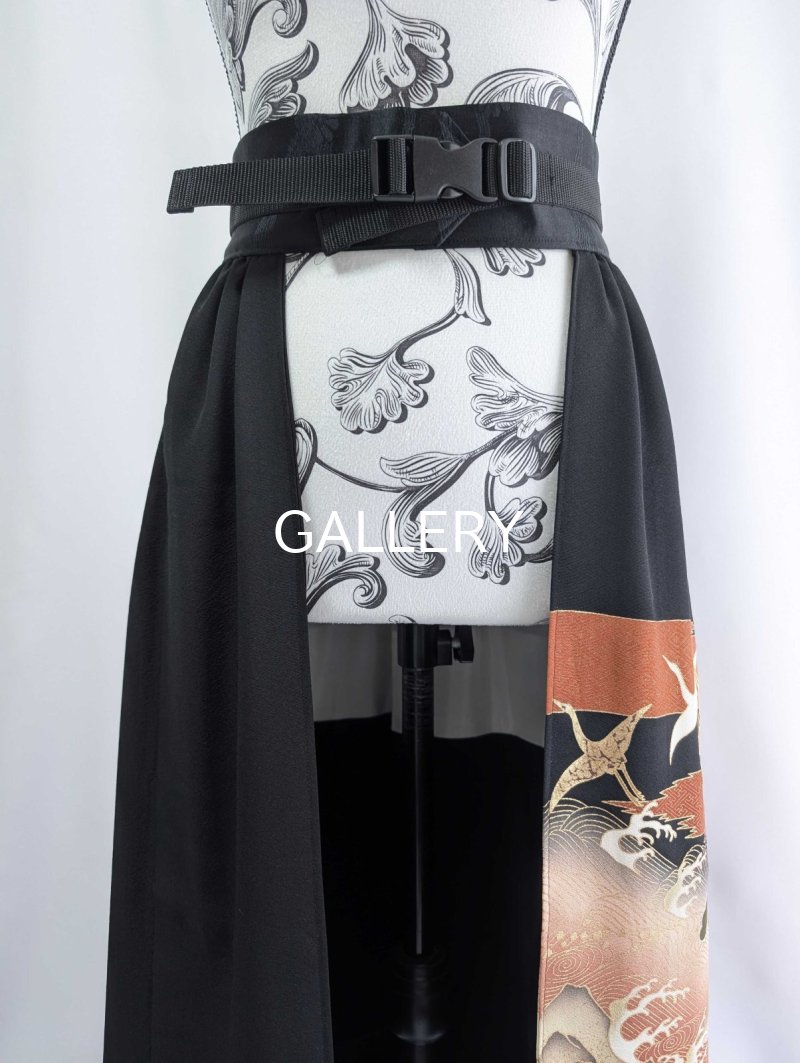 画像7: 【金駒飛鶴×流水立浪】黒留袖オーバースカートセットアップ (7)
