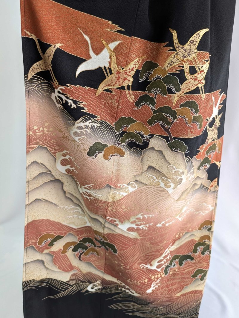 画像9: 【金駒飛鶴×流水立浪】黒留袖オーバースカートセットアップ (9)