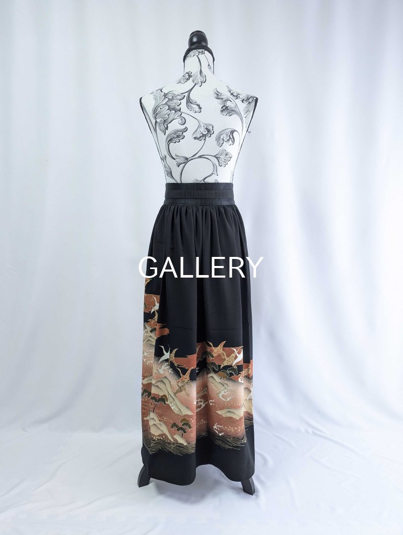 画像10: 【金駒飛鶴×流水立浪】黒留袖オーバースカートセットアップ (10)