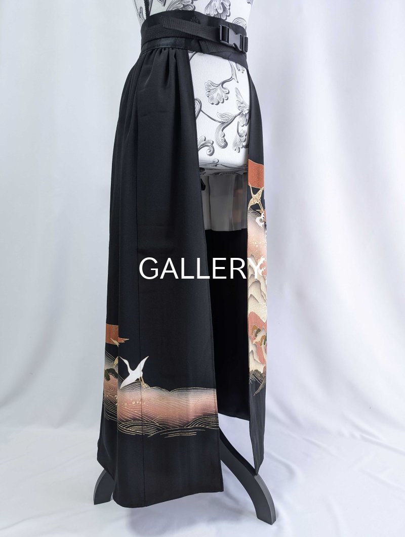 画像11: 【金駒飛鶴×流水立浪】黒留袖オーバースカートセットアップ (11)